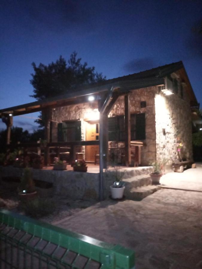 Stone House Vlasta Drnis Exterior photo
