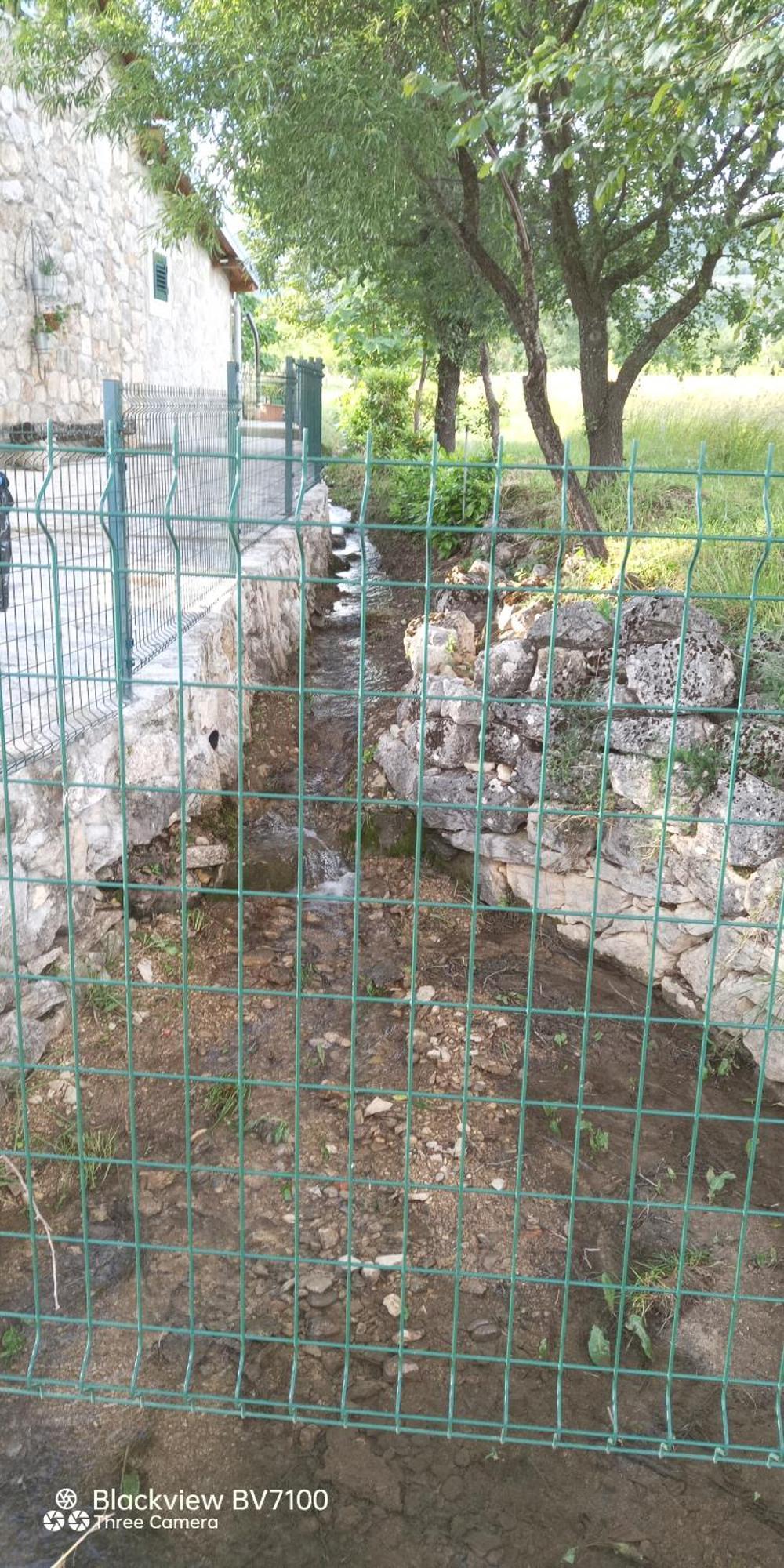 Stone House Vlasta Drnis Exterior photo