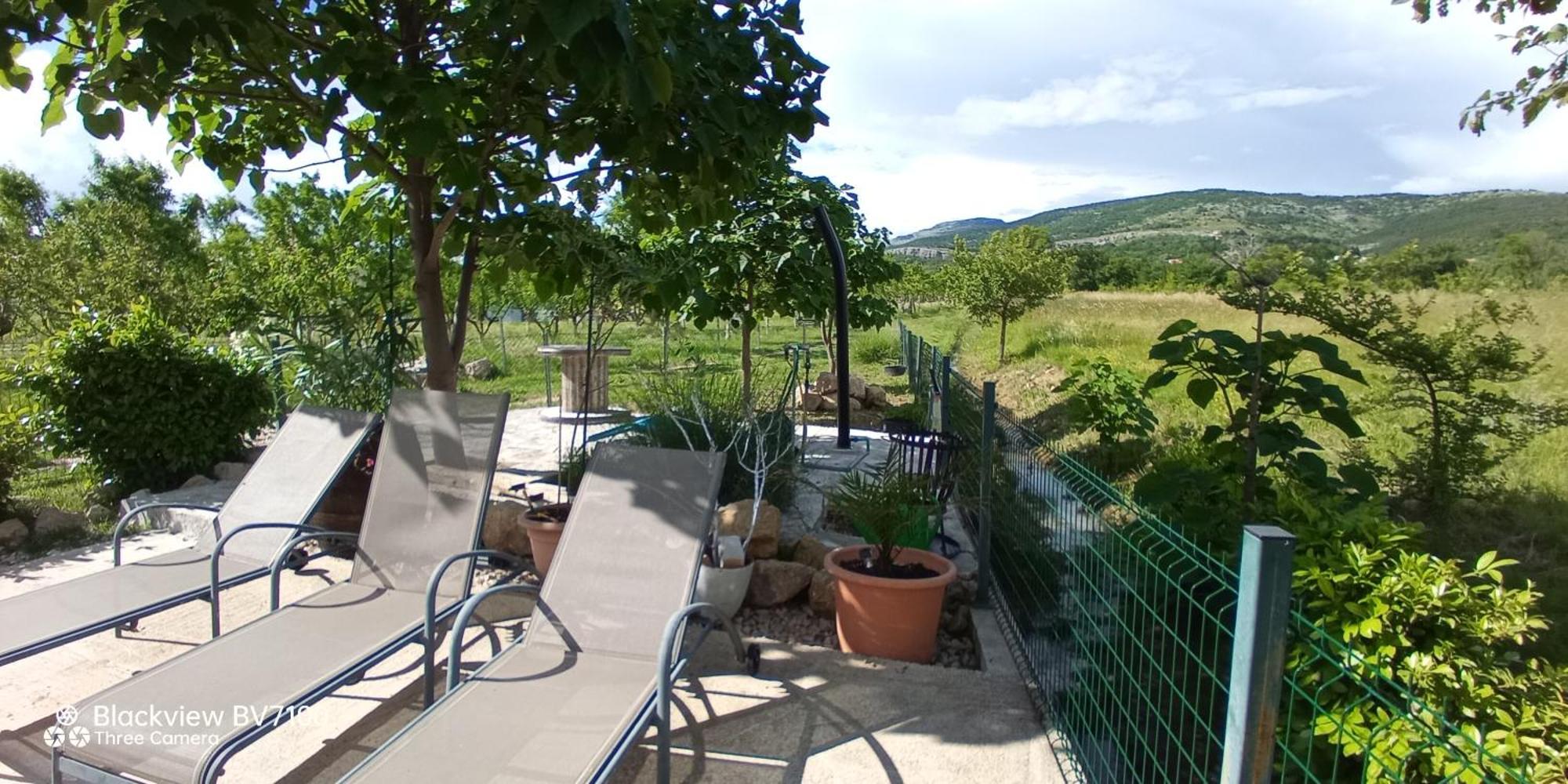Stone House Vlasta Drnis Exterior photo