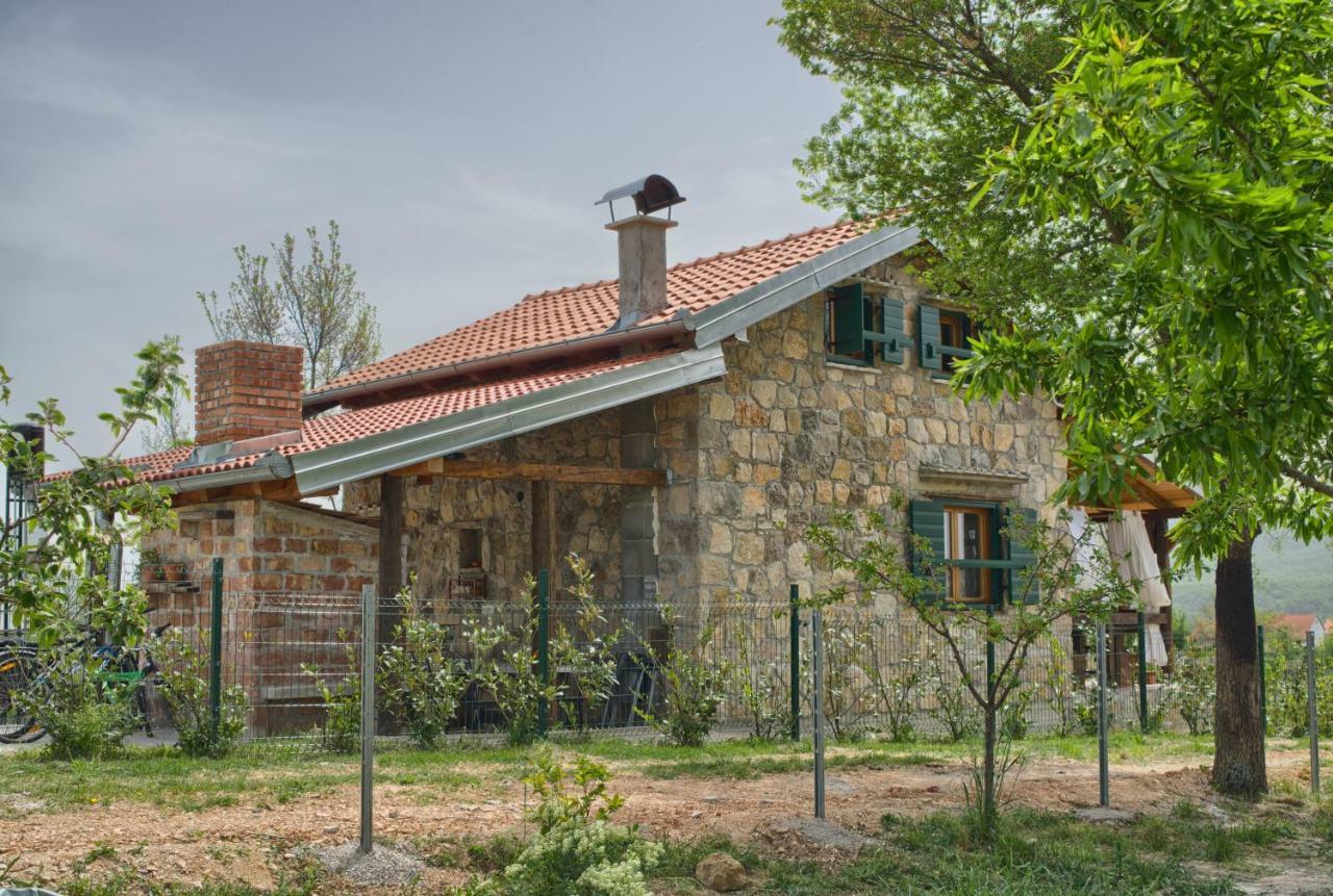 Stone House Vlasta Drnis Exterior photo